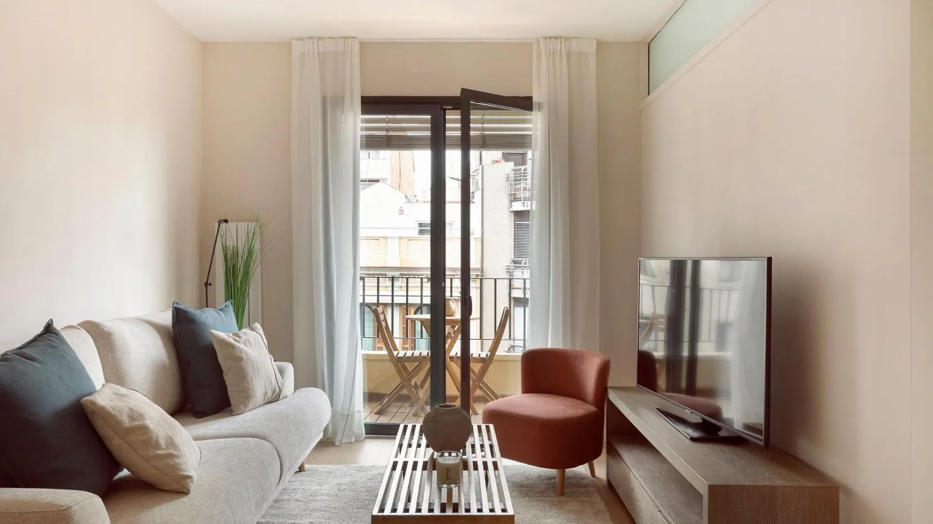 C211 Barcelona Apartments