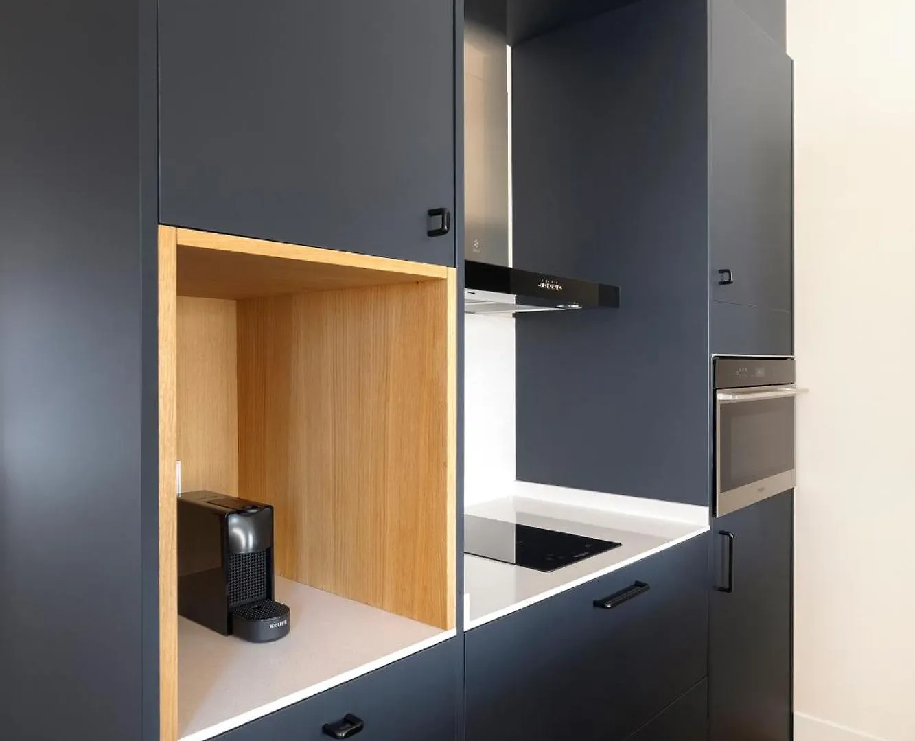 C211 Barcelona Apartments