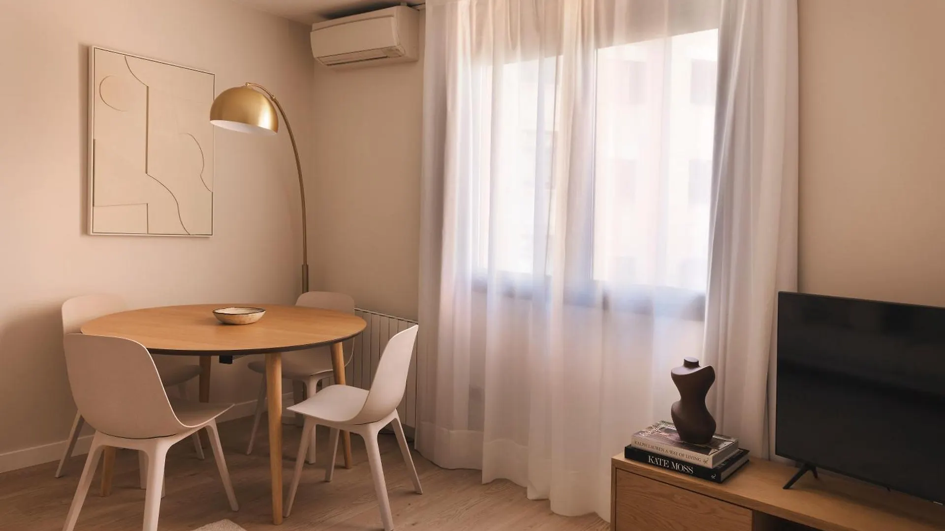C211 Barcelona Apartments 0*,