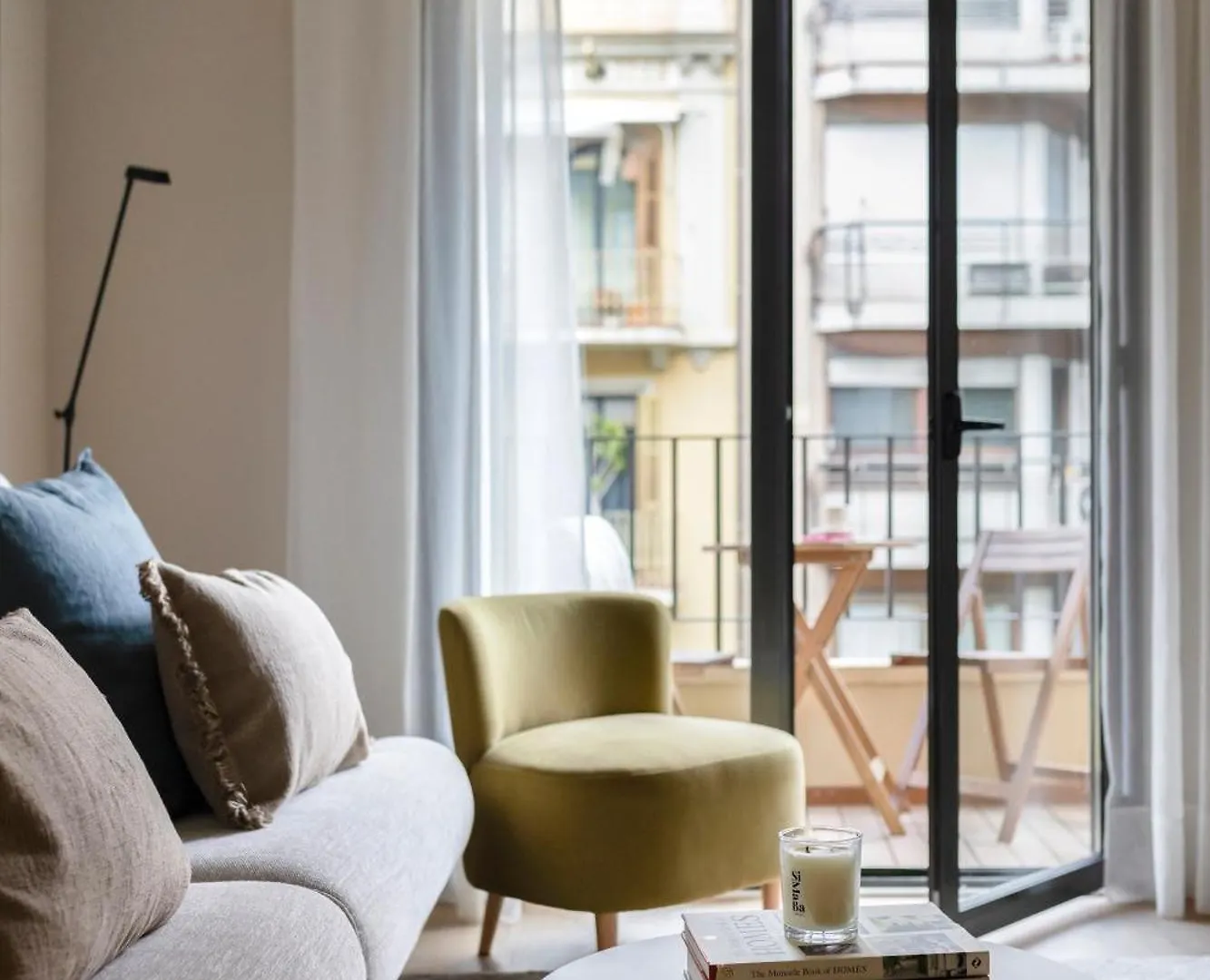C211 Barcelona Apartments