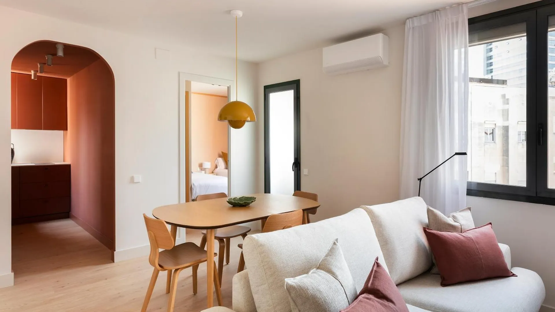 C211 Barcelona Apartments