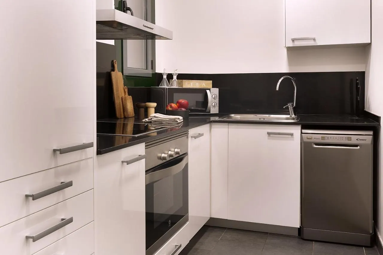 C211 Barcelona Apartments