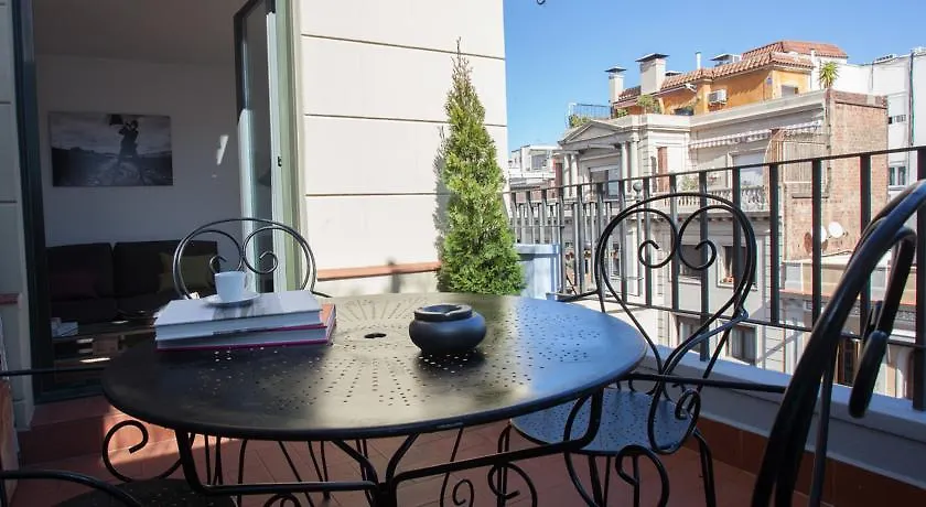 C211 Barcelona Apartments