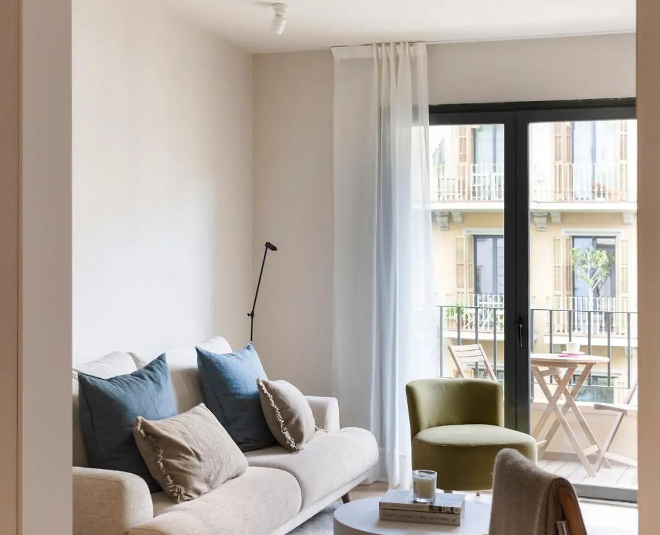 C211 Barcelona Apartments